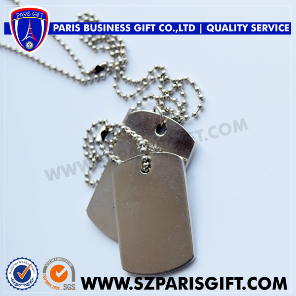 couple military dog tags