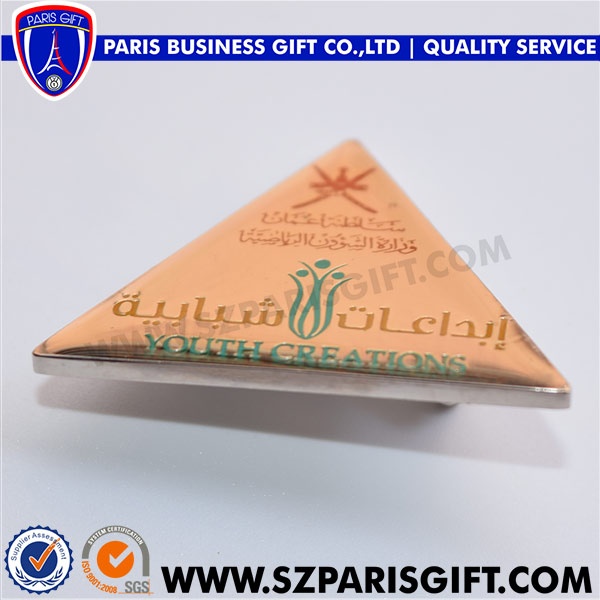 custom lapel pin triangle cover with epoxy