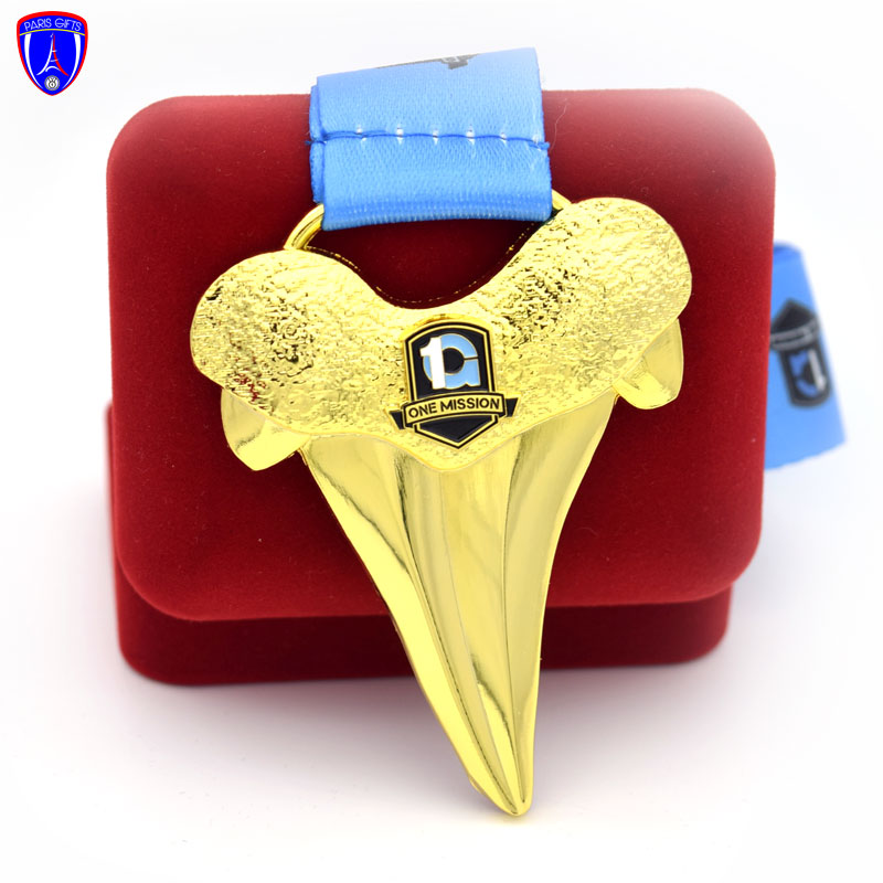 Customized ivory shape medal 3D embossed golden metal zinc alloy medal with ribbon