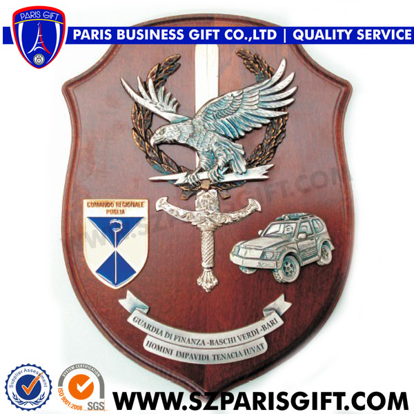 Guardia Custom 3D wood award shield